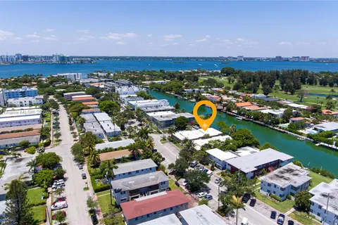 1785 Calais Dr # 8, Miami Beach FL 33141
