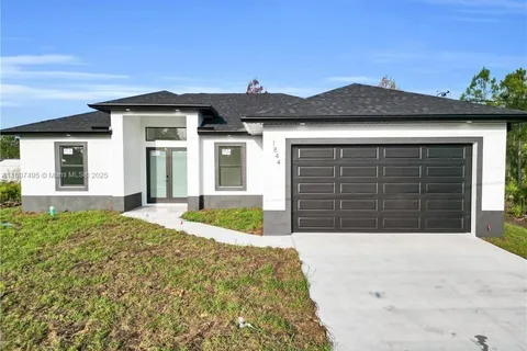 1844 Richmond AVE, Lehigh Acres FL 33972