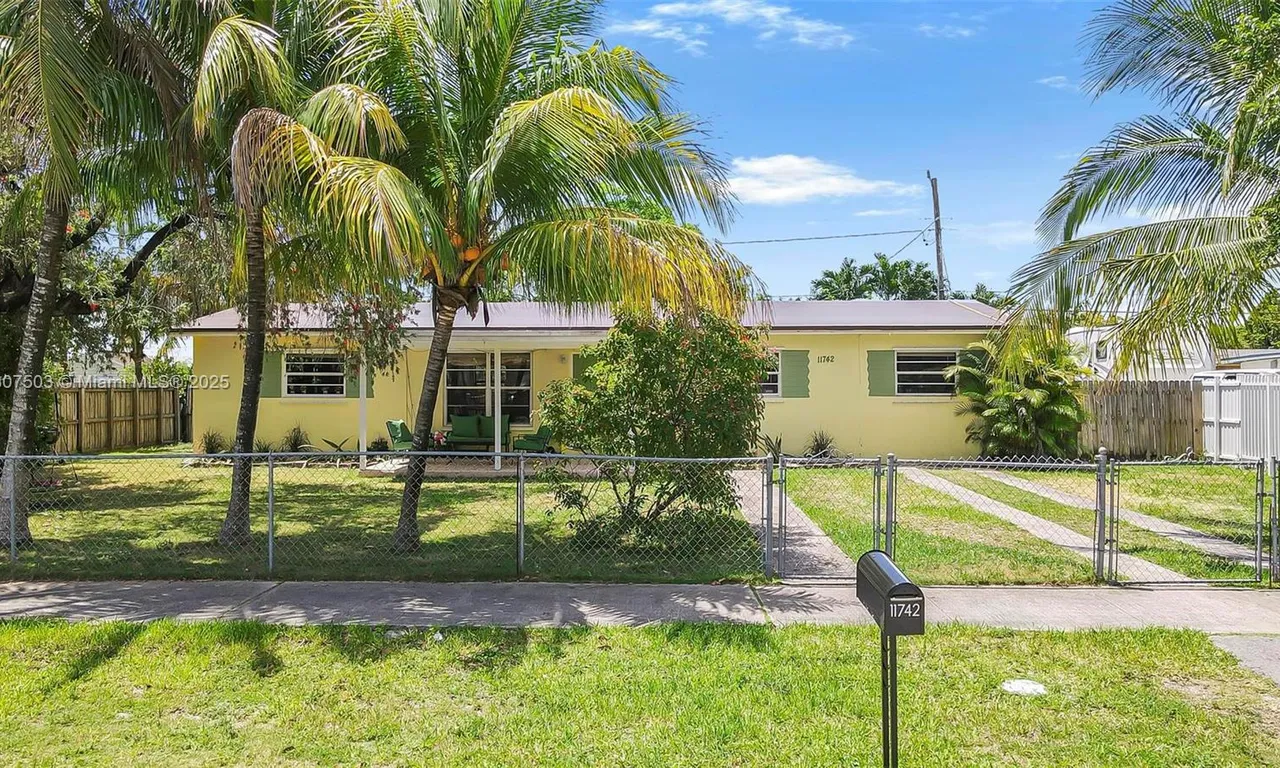 11742 SW 187th Ter, Miami FL 33177