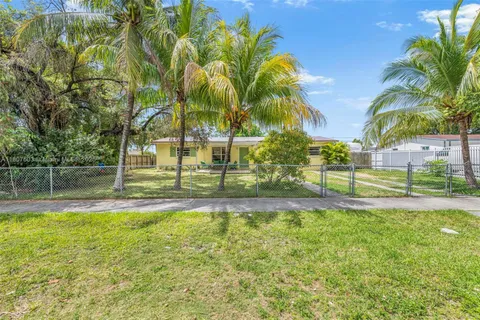 11742 SW 187th Ter, Miami FL 33177