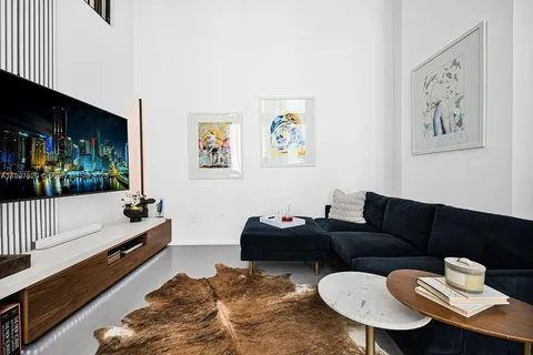 300 S Biscayne Blvd # 1232, Miami FL 33131