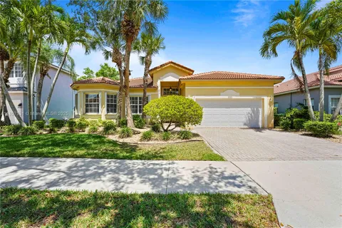 4294 Diamond Ter, Weston FL 33331