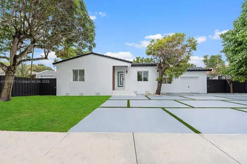 6820 SW 28th Ter, Miami FL 33155