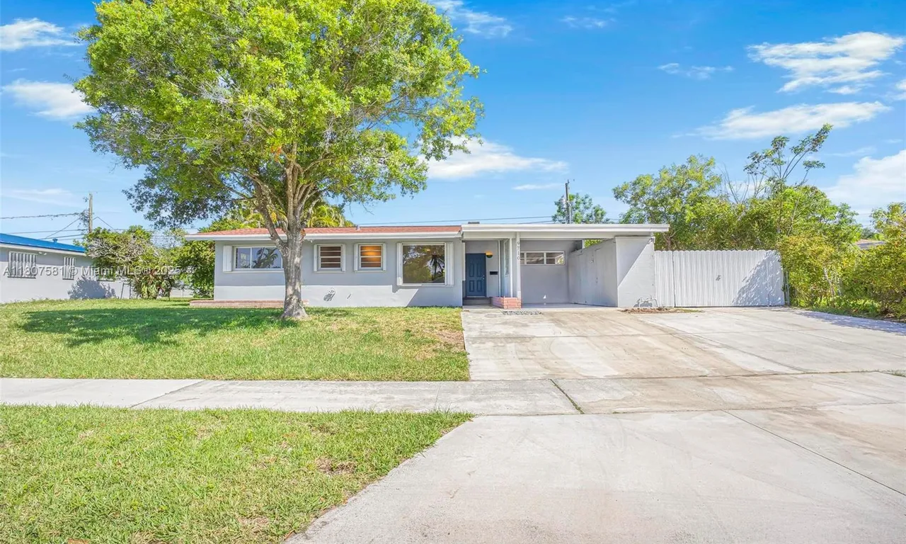 9710 Haitian Dr, Cutler Bay FL 33189