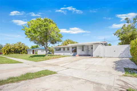 9710 Haitian Dr, Cutler Bay FL 33189
