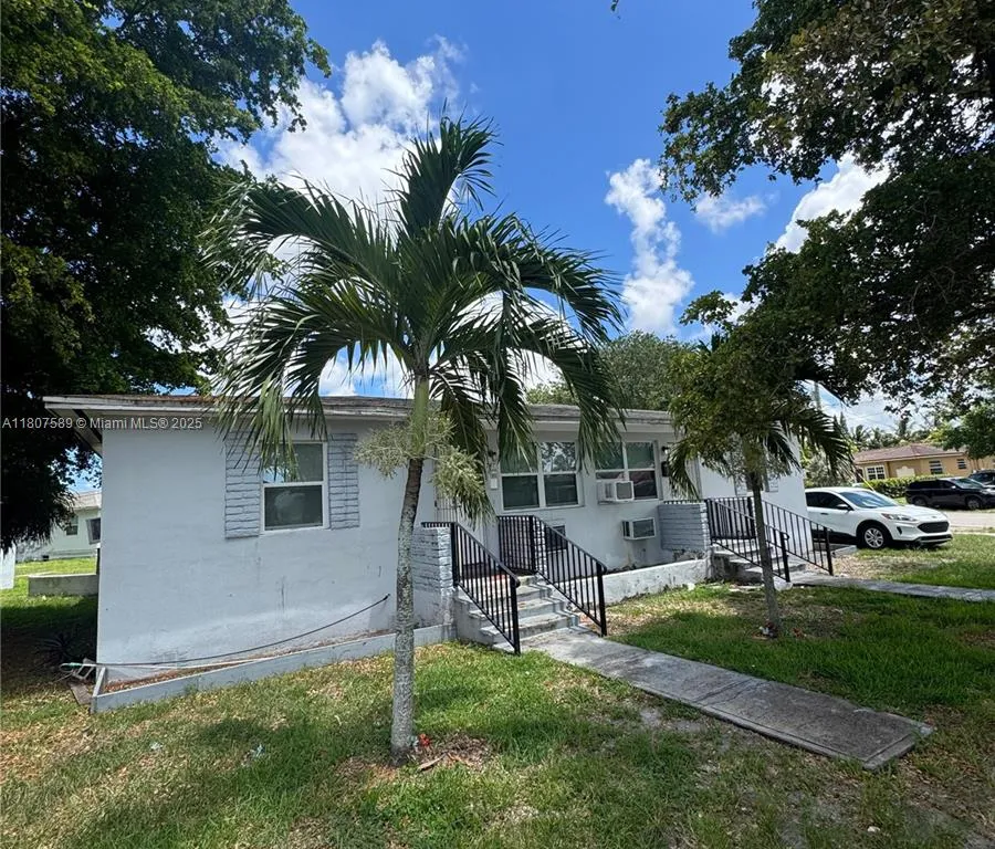 1400 NW 95th St # 1470, Miami FL 33147