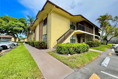10029 Winding Lake Rd # 201, Sunrise FL 33351