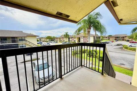 10029 Winding Lake Rd # 201, Sunrise FL 33351