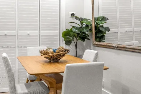 2404 NE 33rd Ave # 14, Fort Lauderdale FL 33305