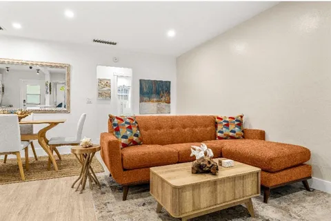 2404 NE 33rd Ave # 14, Fort Lauderdale FL 33305