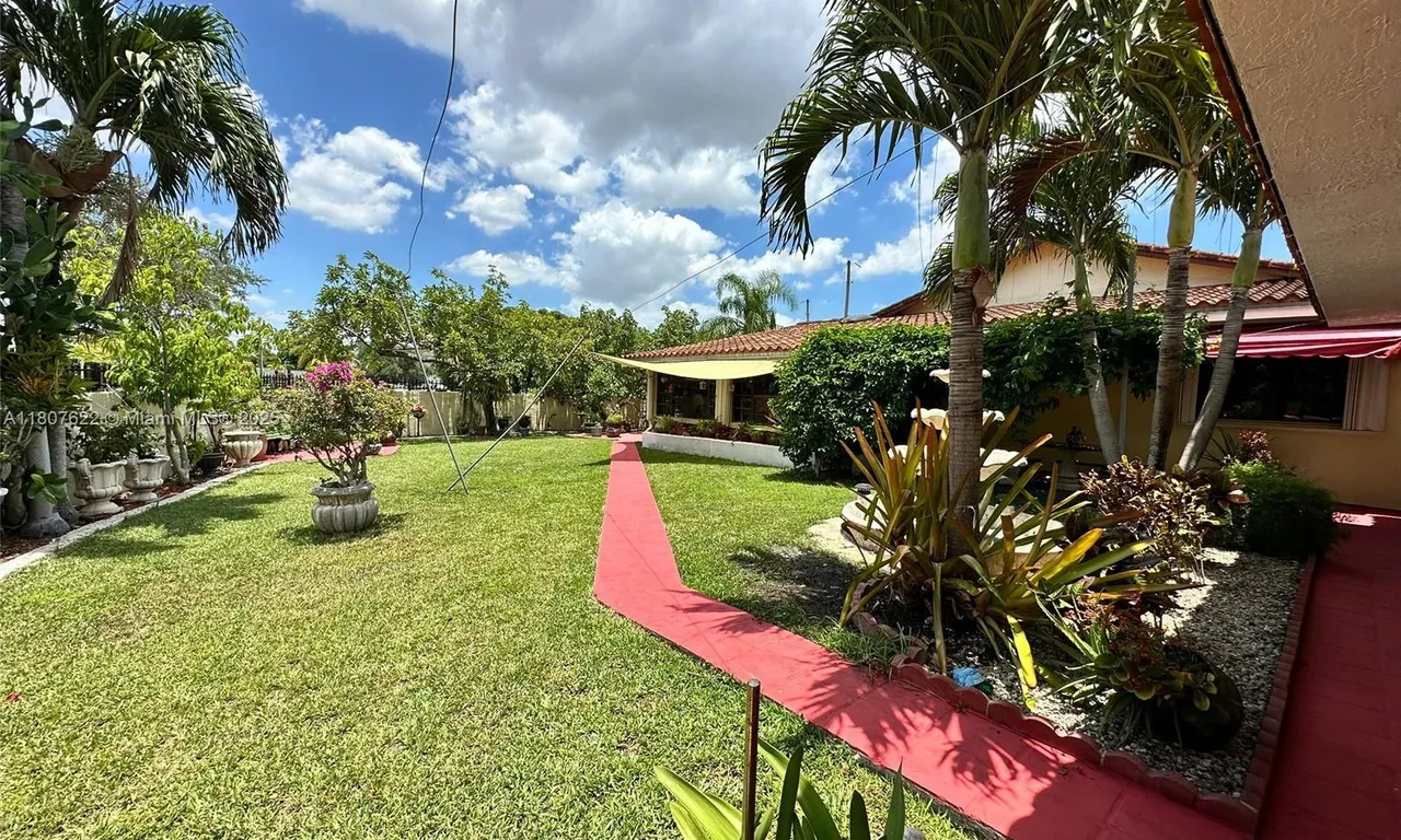 7170 SW 17th Ter, Miami FL 33155