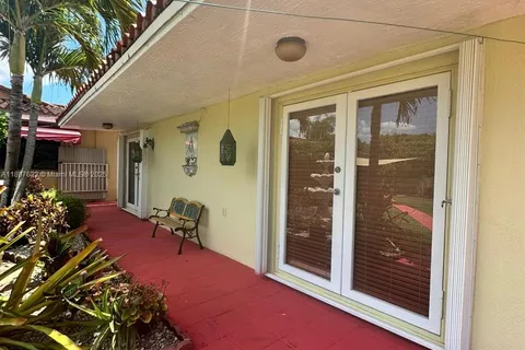 7170 SW 17th Ter, Miami FL 33155