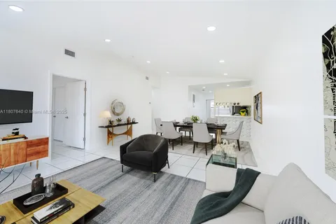 9021 NW 121st Ter # 85, Hialeah Gardens FL 33018