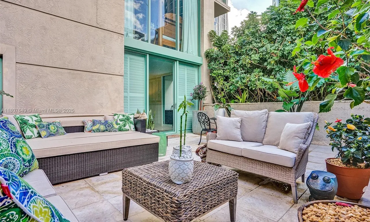 3400 SW 27th Ave # 206, Miami FL 33133