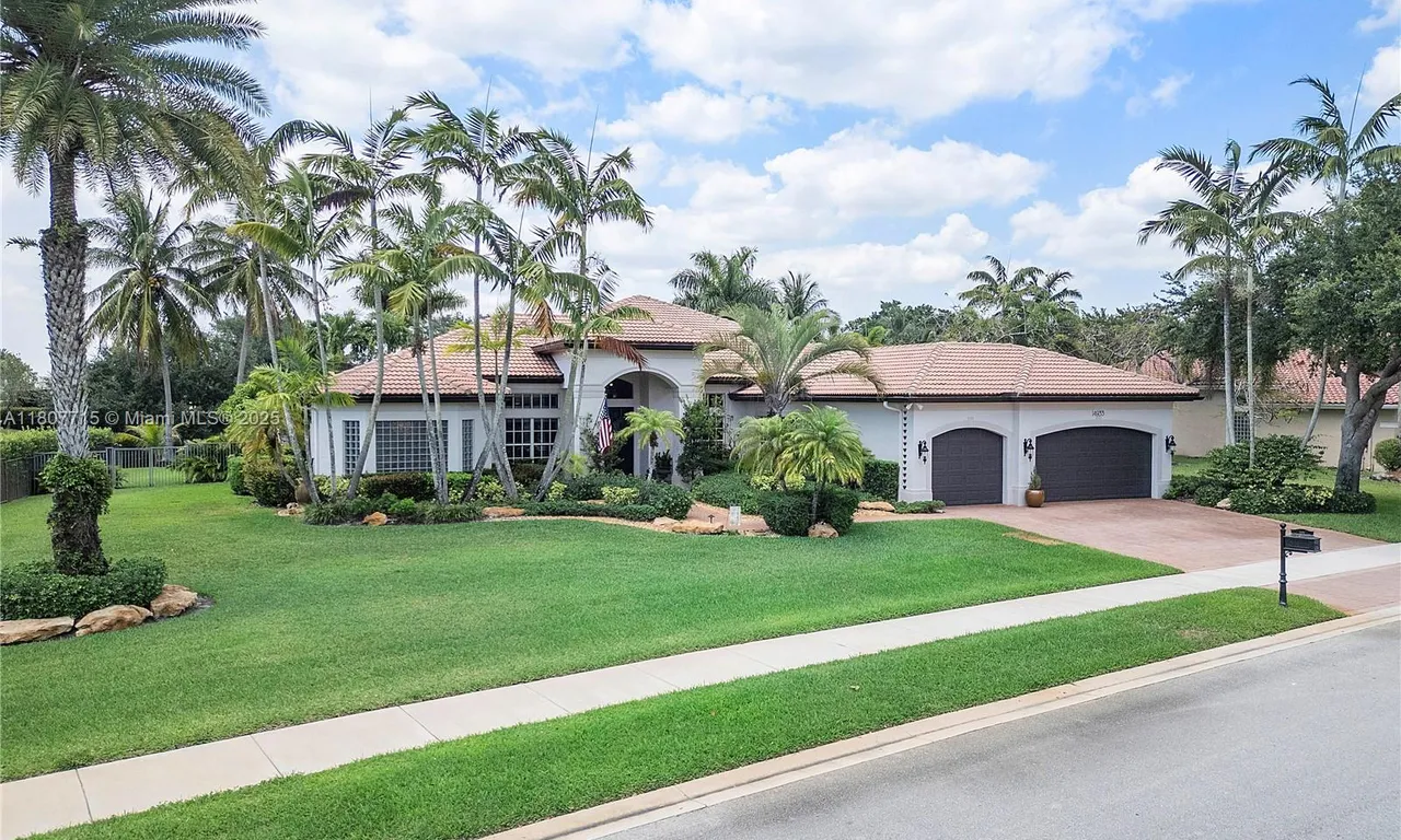 14933 SW 33rd St, Davie FL 33331
