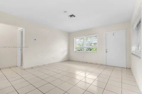 5833 Taylor St # 1, Hollywood FL 33021