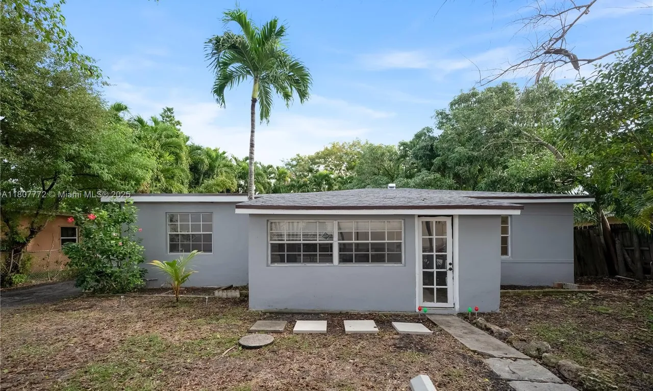 13845 NW 6th Ave, Miami FL 33168