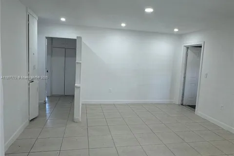 13845 NW 6th Ave, Miami FL 33168