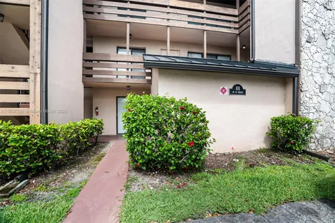 101 SW 96th Ter # 204, Plantation FL 33324