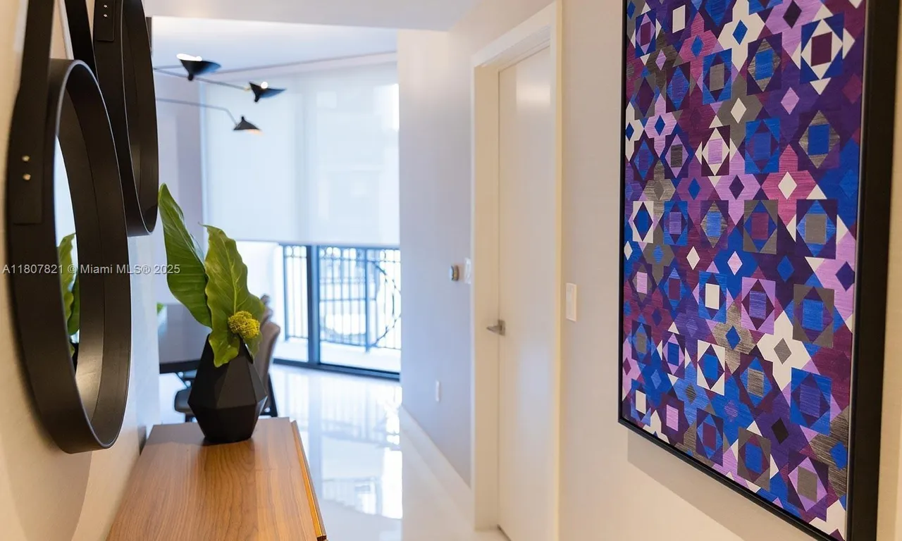 301 Altara Ave # 810, Coral Gables FL 33146