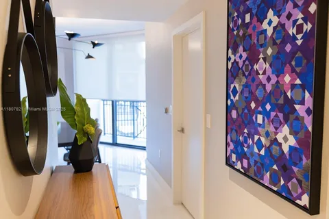 301 Altara Ave # 810, Coral Gables FL 33146
