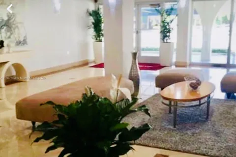 1455 N Treasure Dr # 4M, North Bay Village FL 33141