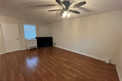 1717 Rodman St # 18, Hollywood FL 33020