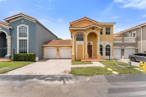 10819 NW 51st Ln, Doral FL 33178