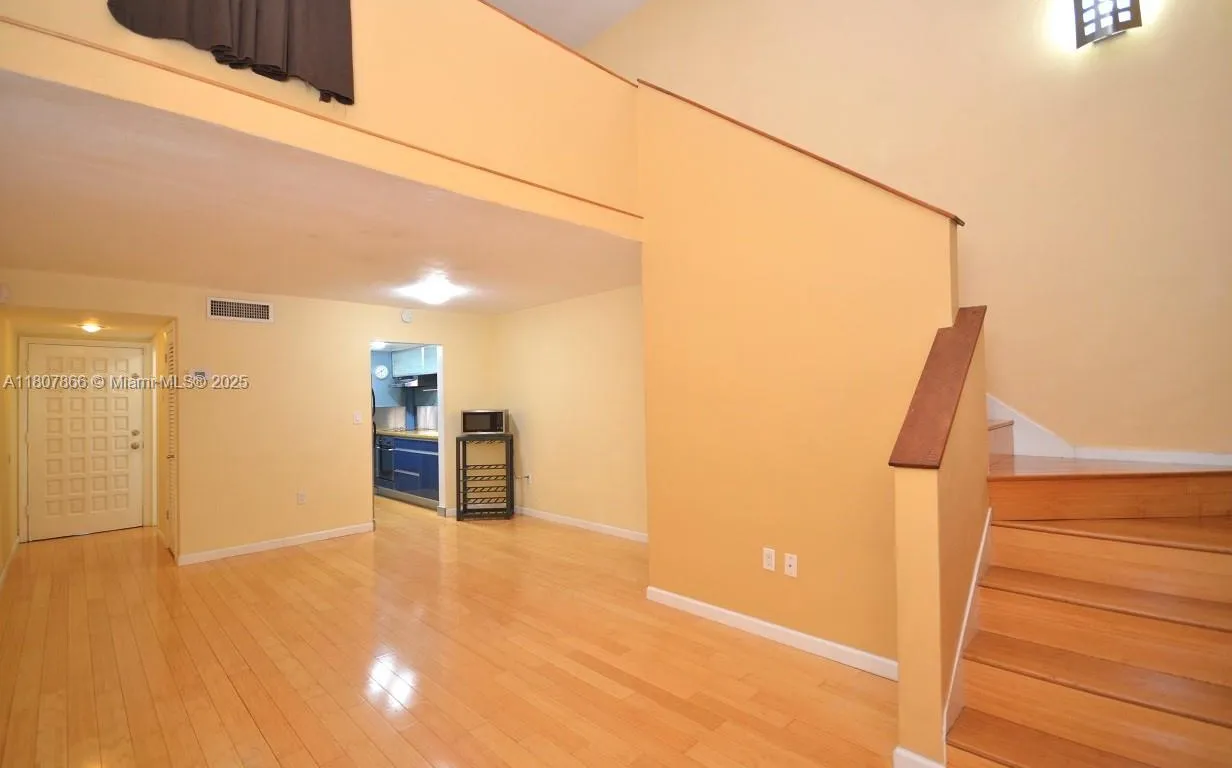 335 Navarre Ave # 5, Coral Gables FL 33134