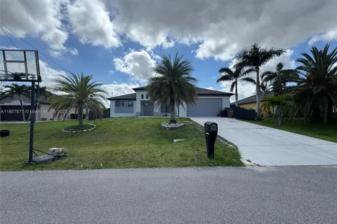 113 NW 38th Pl, Cape Coral FL 33993