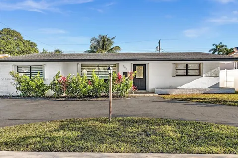 551 Crescent dr, Hollywood FL 33021