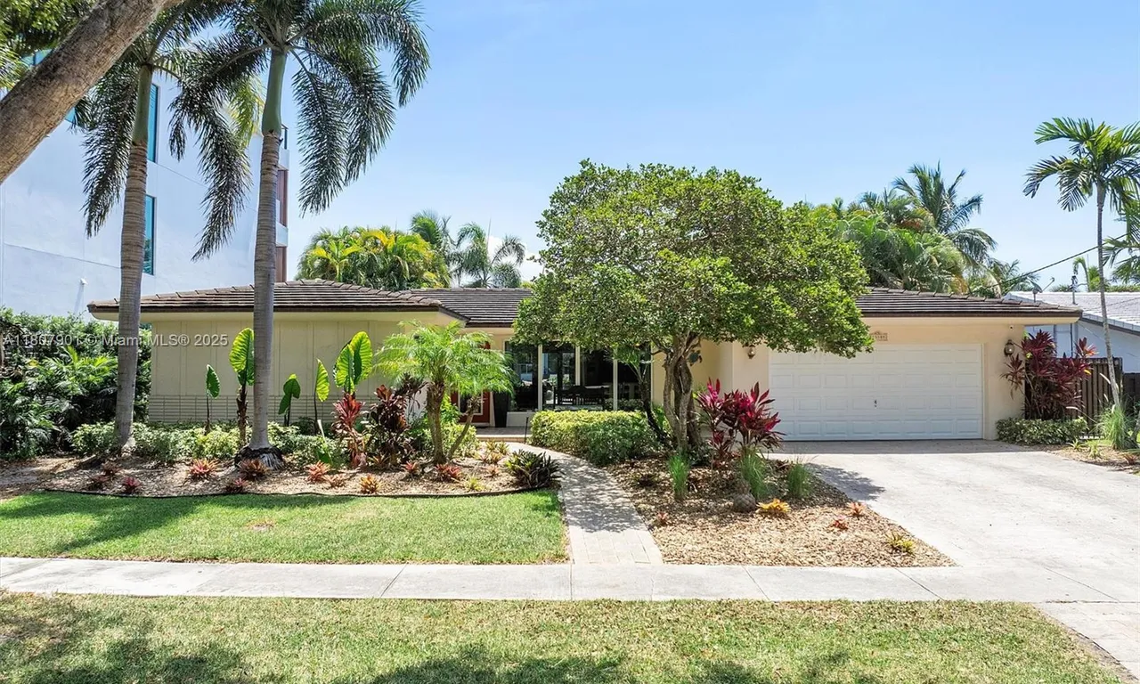 13105 Coronado Dr, North Miami FL 33181
