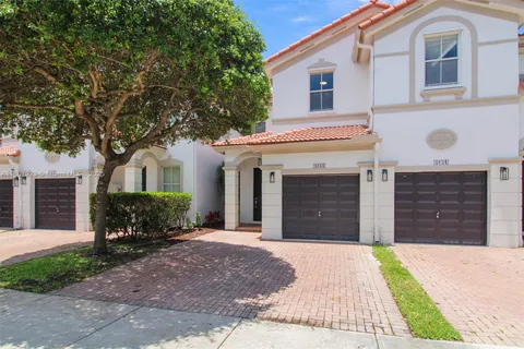 8144 NW 107th Path, Doral FL 33178
