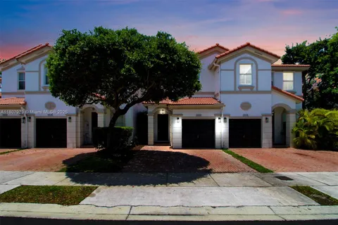8144 NW 107th Path, Doral FL 33178