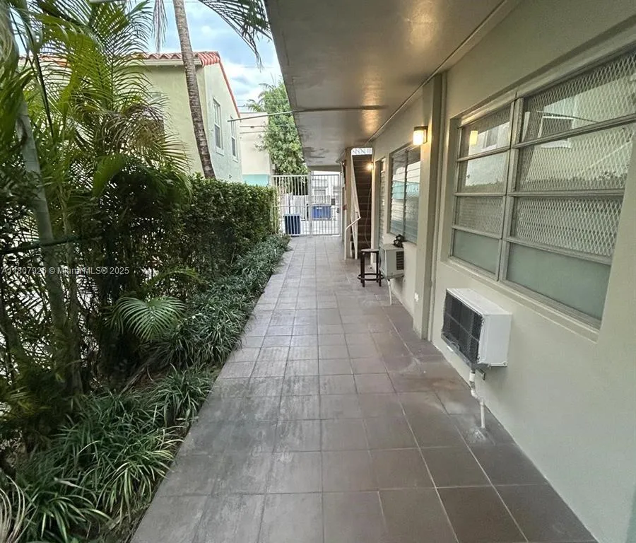921 Meridian Ave # 10, Miami Beach FL 33139