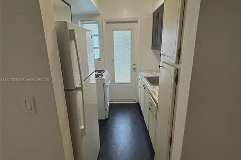 921 Meridian Ave # 10, Miami Beach FL 33139