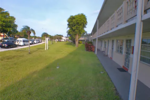 70 NE 202nd Ter # T32, Miami Gardens FL 33179