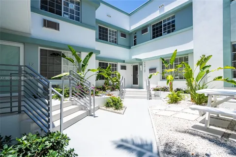 2416 Flamingo Dr # 8, Miami Beach FL 33140