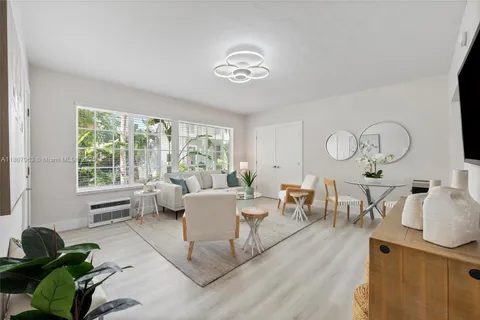 2416 Flamingo Dr # 8, Miami Beach FL 33140