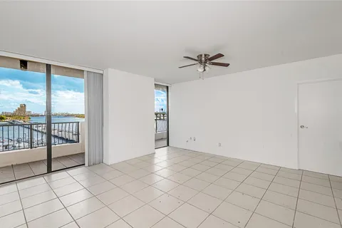 555 NE 15th St # 603, Miami FL 33132