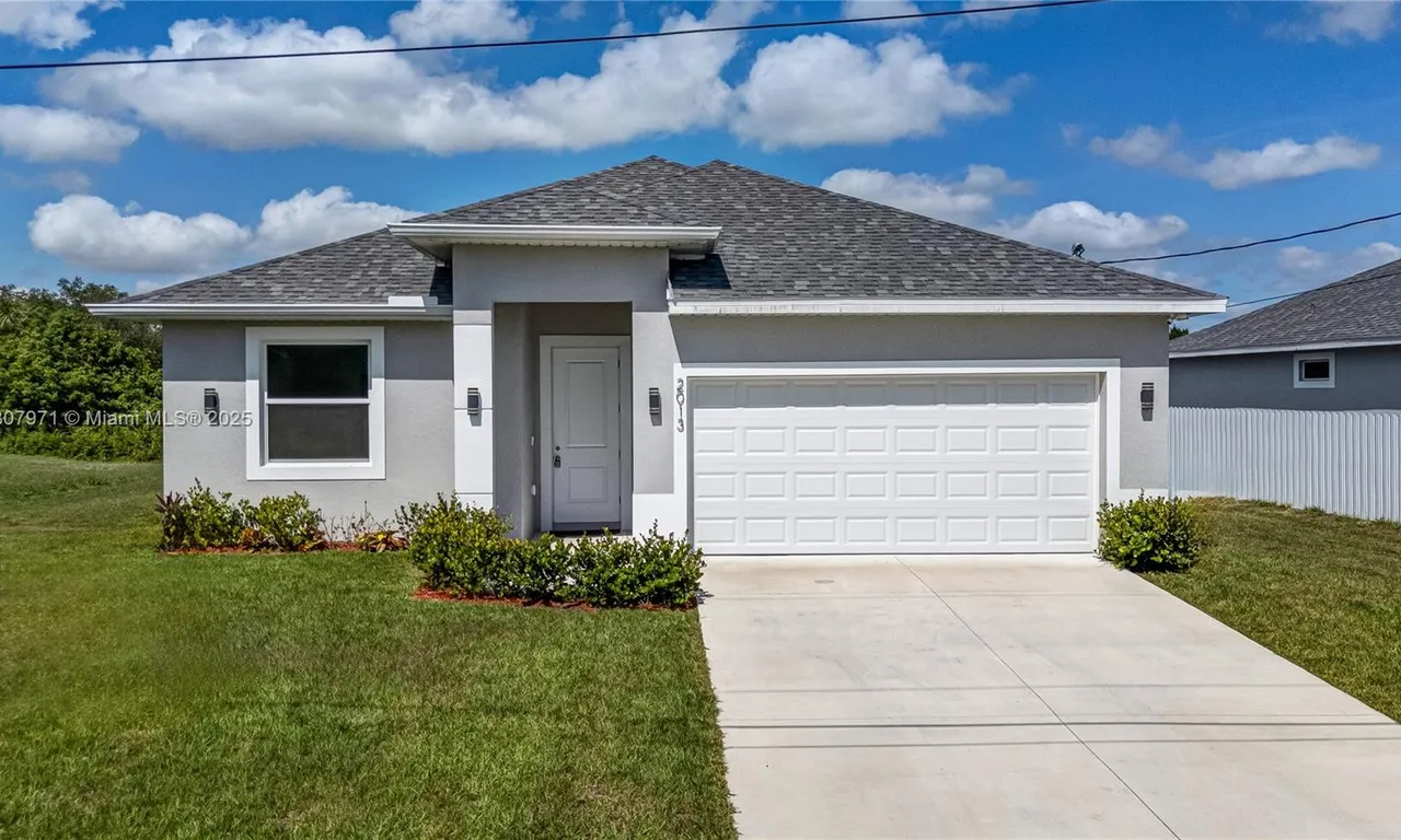 2013 INGLEWOOD CIR, La Belle FL 33935