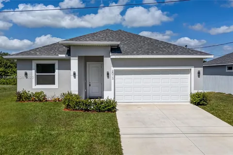 2013 INGLEWOOD CIR, La Belle FL 33935