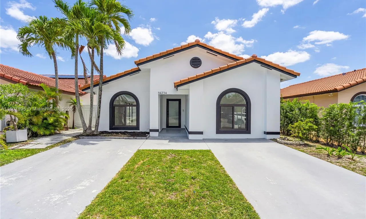 14234 SW 49th St, Miami FL 33175