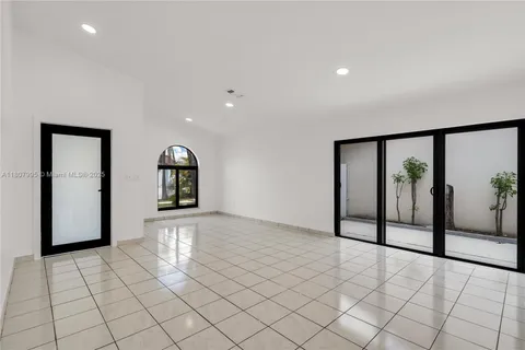 14234 SW 49th St, Miami FL 33175