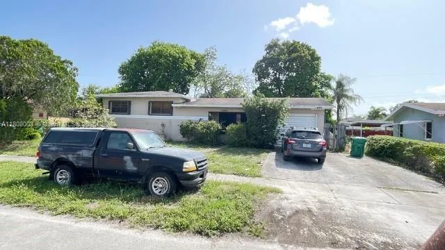18900 NW 11th Ave, Miami Gardens FL 33169
