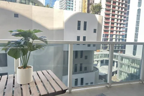 601 NE 23rd St # 901, Miami FL 33137