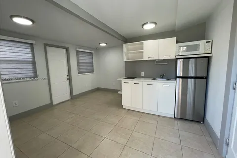736 NW 22nd Ct # 3, Miami FL 33125