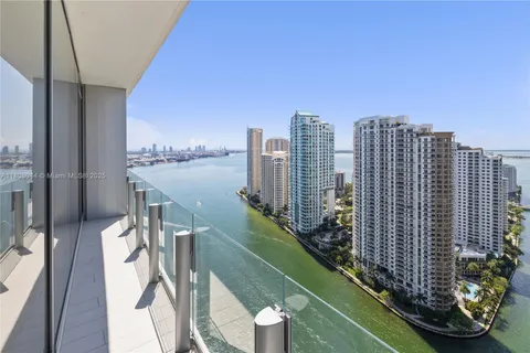 300 Biscayne Blvd Way # 3104, Miami FL 33131