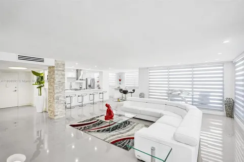 2751 S Ocean Dr # 301S, Hollywood FL 33019