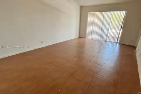 2421 NW 56th Ave # 202, Lauderhill FL 33313
